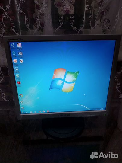 Монитор Samsung