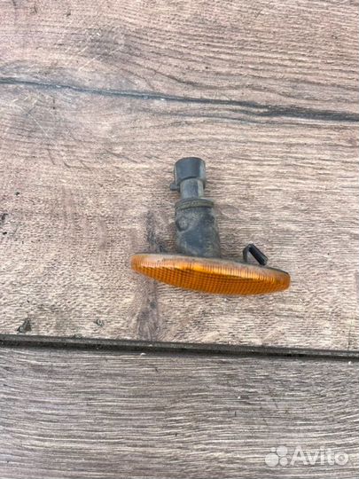 Повторитель поворота правый Opel Vectra B 1.6 1996