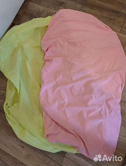 4 простыни на резинке + бортики в кроватку