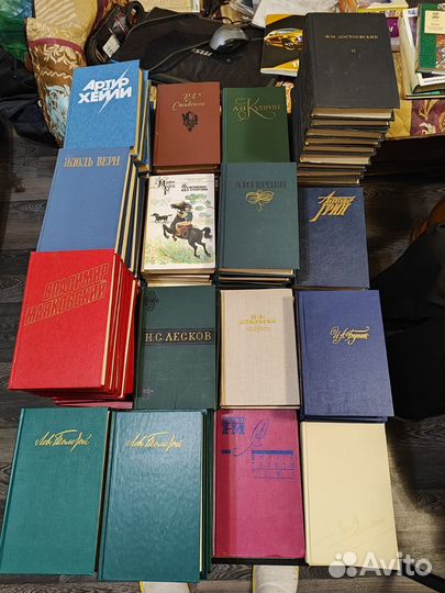 Продам книги