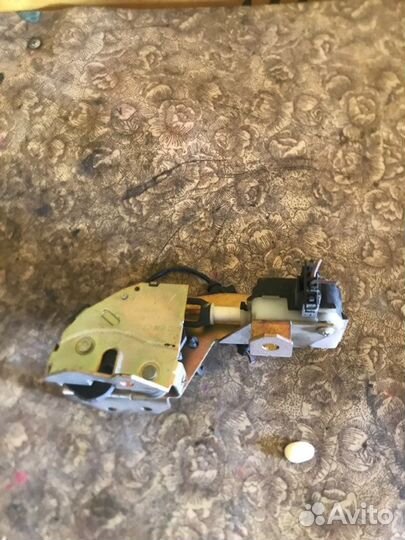 Замок стекла багажника Porsche Cayenne 955 2005