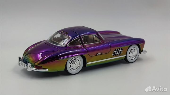 Металлическая модель авто Mercedes Benz 300 SL