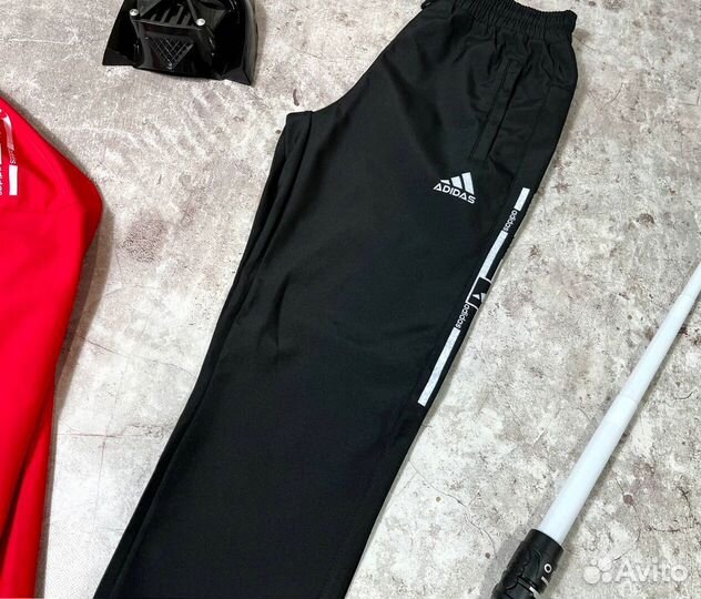 Спортивные костюмы Adidas