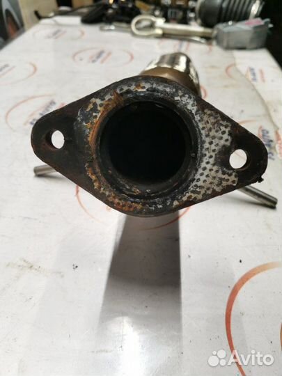 Приемная труба глушителя Ford C-Max 1.8 qqdb 2008