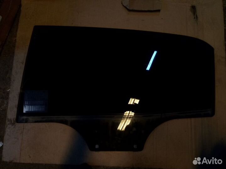 Стекло двери задней левой ssangyong actyon NEW 20