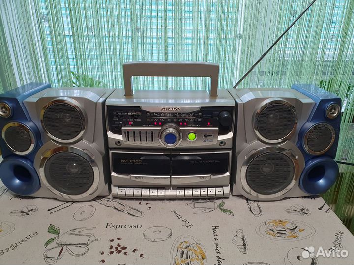 Кассетный магнитофон Sony/sharp