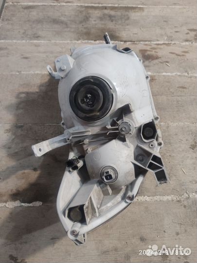 Фары toyota highlander 2 (до 2011г) оригинал