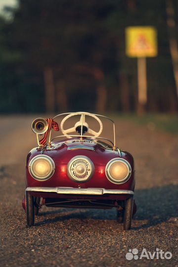 Детская педальная машина СССР для фотосессии в фот