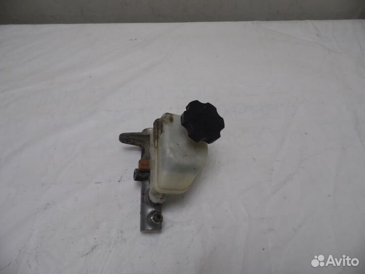 Цилиндр тормозной главный Hyundai Elantra 2000-201