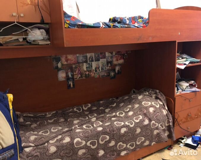 Детская кровать двухъярусная с лестницей