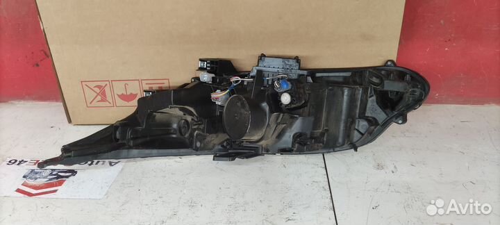 Фара передняя правая Mitsubishi Eclipse Cross