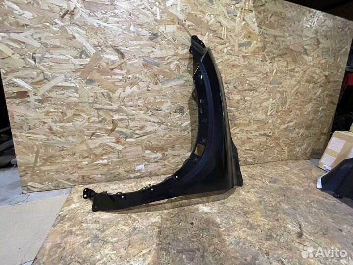 Переднее левое крыло Лексус нх (2014-2021)