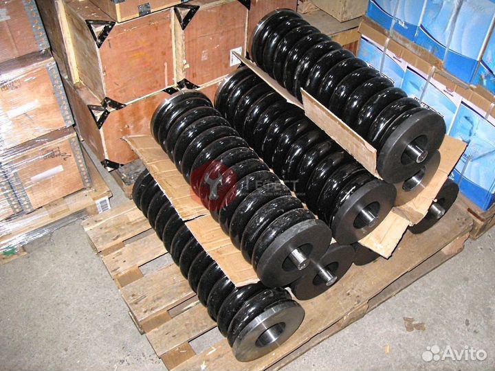 Натяжитель гусеницы Komatsu PC290LL-11