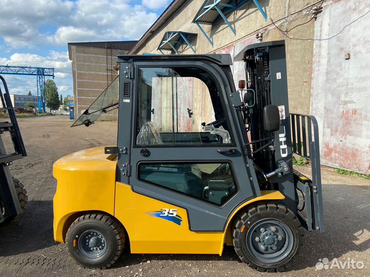 Вилочный погрузчик CHL CPCD35, 2023