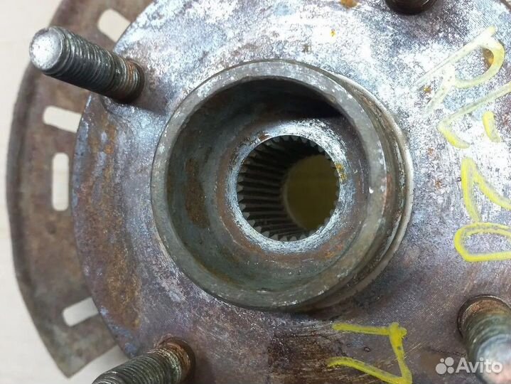 Кулак передний правый Chevrolet Rezzo