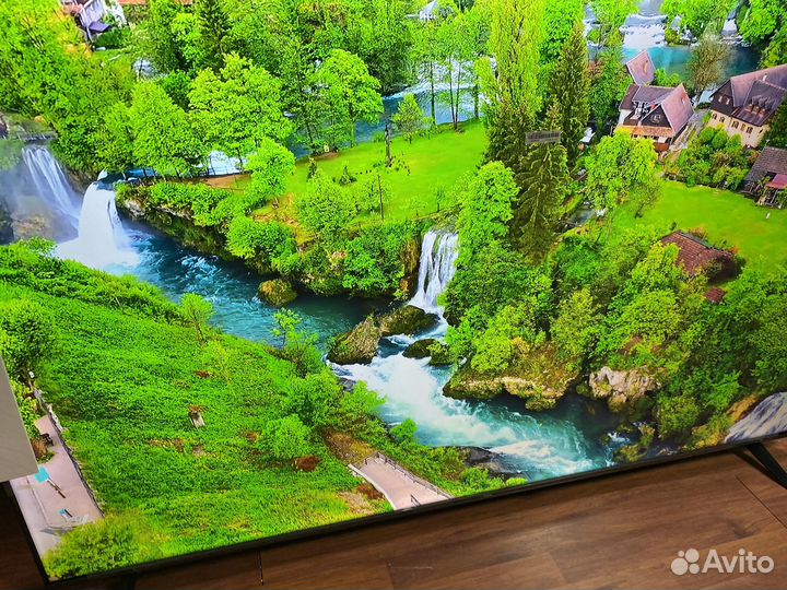 Заряженный TCL 50 с последним Android 1300 каналов