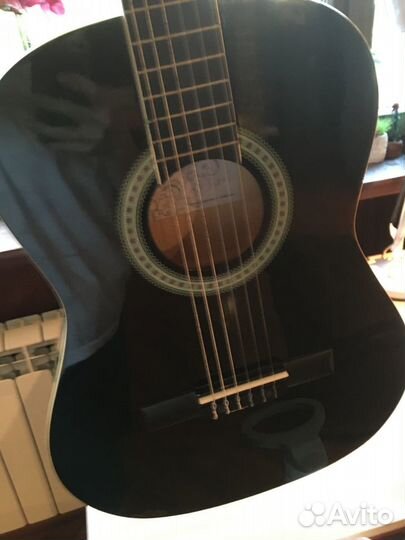 Классическая гитара шестиструнная