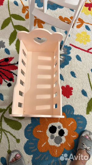 Стульчик для кукол и кроватка