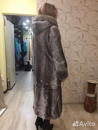 Продам мутоновую шубу р.46-48