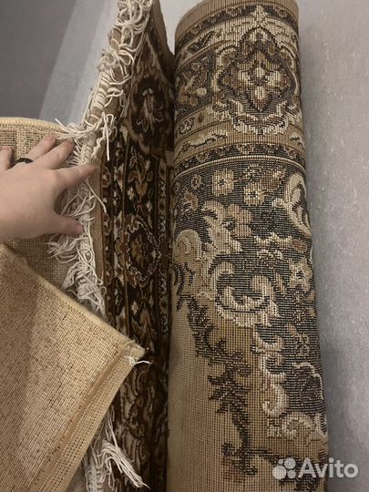 Два больших ковра