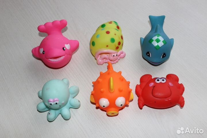 Игрушки для купания в ванной