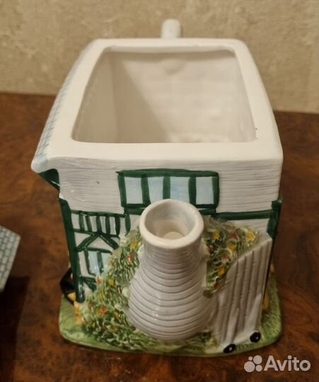 Коллекционный чайник Cricket Club от Annie Rowe