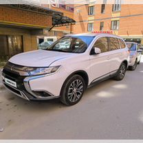 Mitsubishi Outlander 2.0 CVT, 2016, 151 700 км, с пробегом, цена 2 100 000 руб.