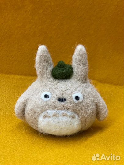 Милая валяная игрушка тоторо