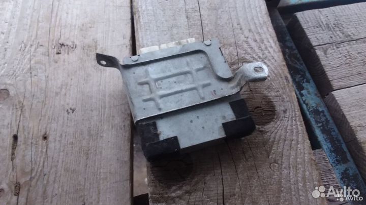 Блок управления рулем Lexus LX470 TLC100