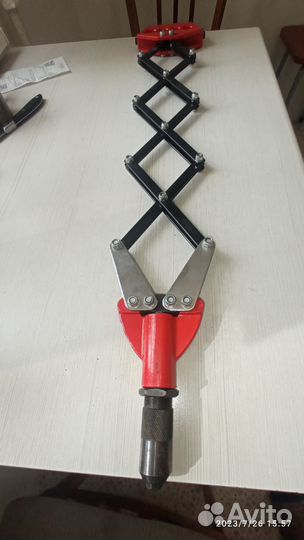 Заклепочник