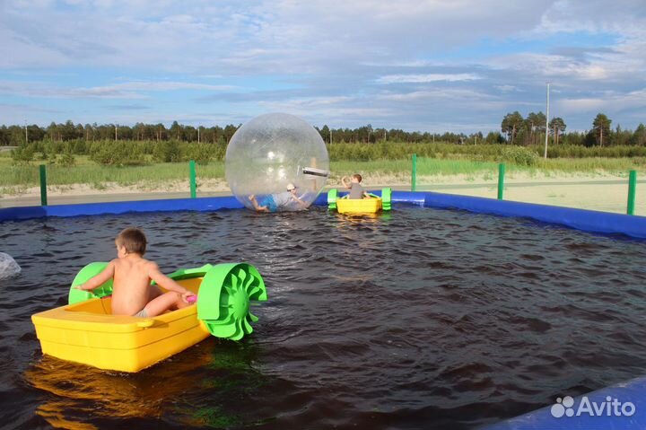 Бассейн 10х10 м и лодочки