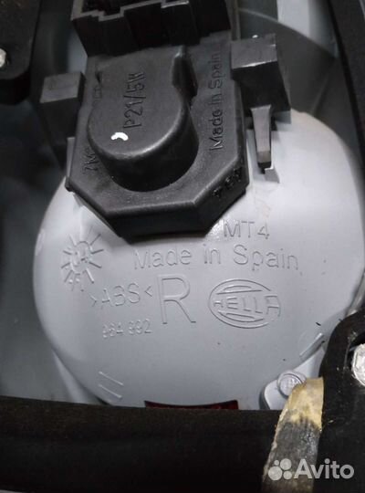 Фонар правый фольксваген шаран 2002 год