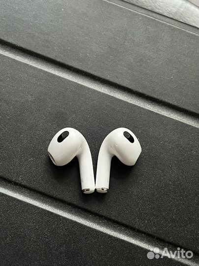 Airpods 3 наушники(остался правый)