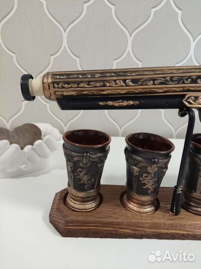 Подарочная бутылка с рюмками