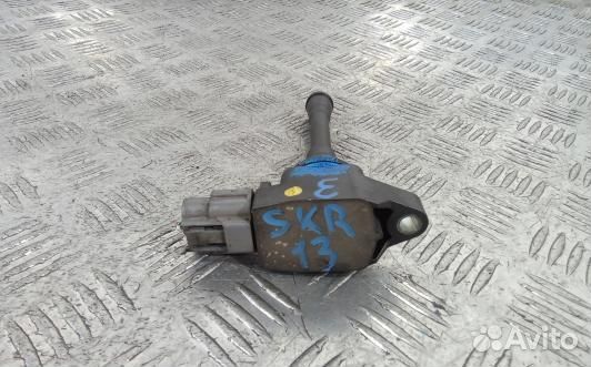 Катушка зажигания бензиновая nissan juke F15 (SKR1