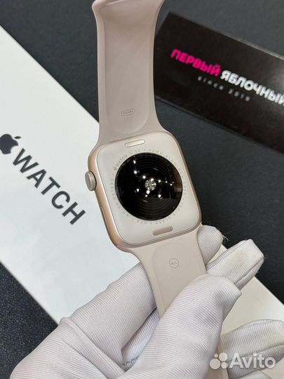 Apple Watch SE (2gen) 44mm Starlight. (Б/У.)