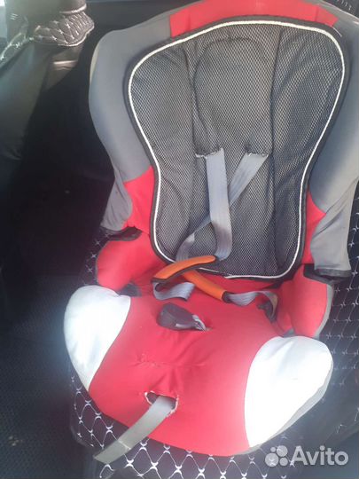 Детское сиденье в машину
