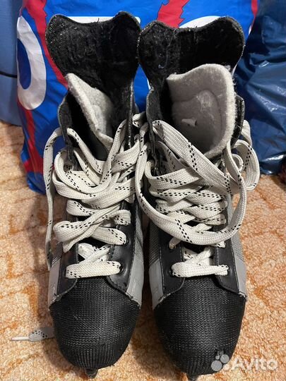 Коньки хоккейныйе