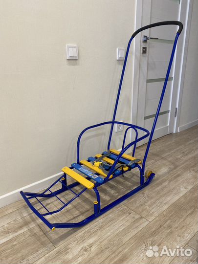 Санки на колесиках с новой сидушкой