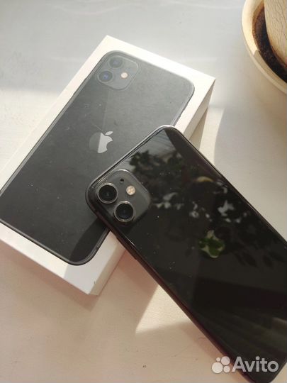 Телефон iPhone 11