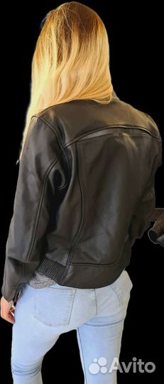 Мотокуртка кожаная женская