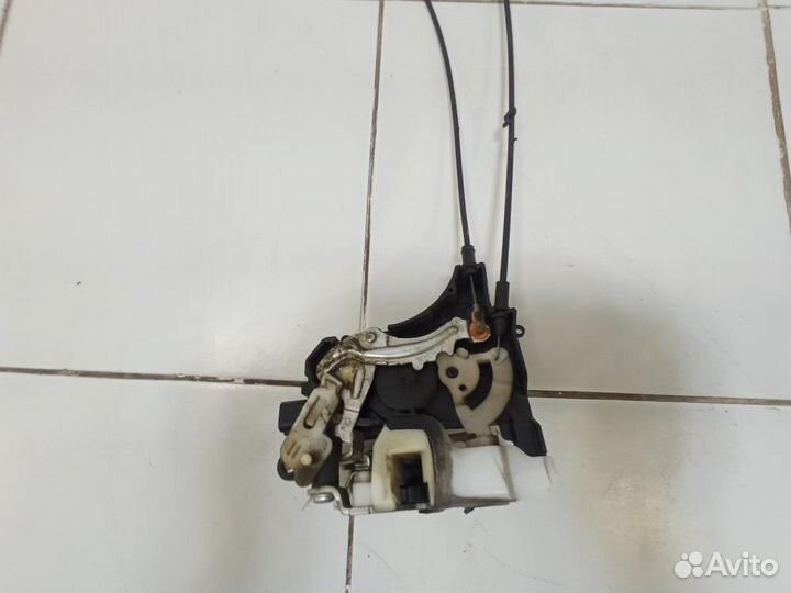 Замок двери задней правой Mitsubishi Lancer X CY2A