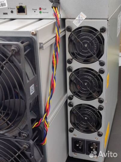 Asic майнер Bitmain Antminer S19