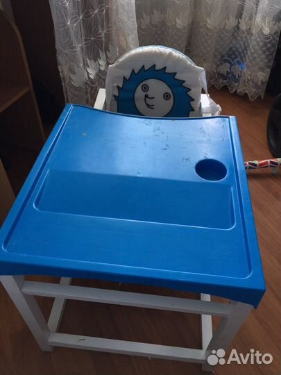 Детский стол со стулом