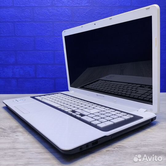 Ноутбук Packard Bell EasyNote LV44HC