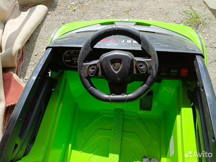 Детская машина с пультом управления