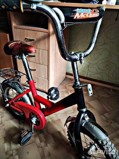 Детский велосипед четырехколесный 12 (от 1,5 лет)