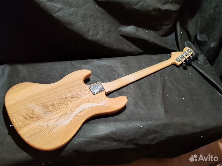 Реплика Fender JazzBass ясень натур с крышками