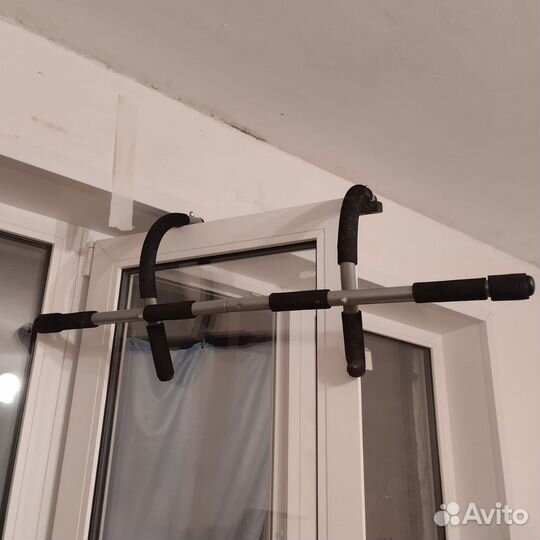 Турник навесной