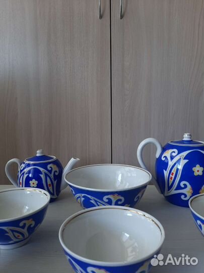 Сервиз фарфоровый 
